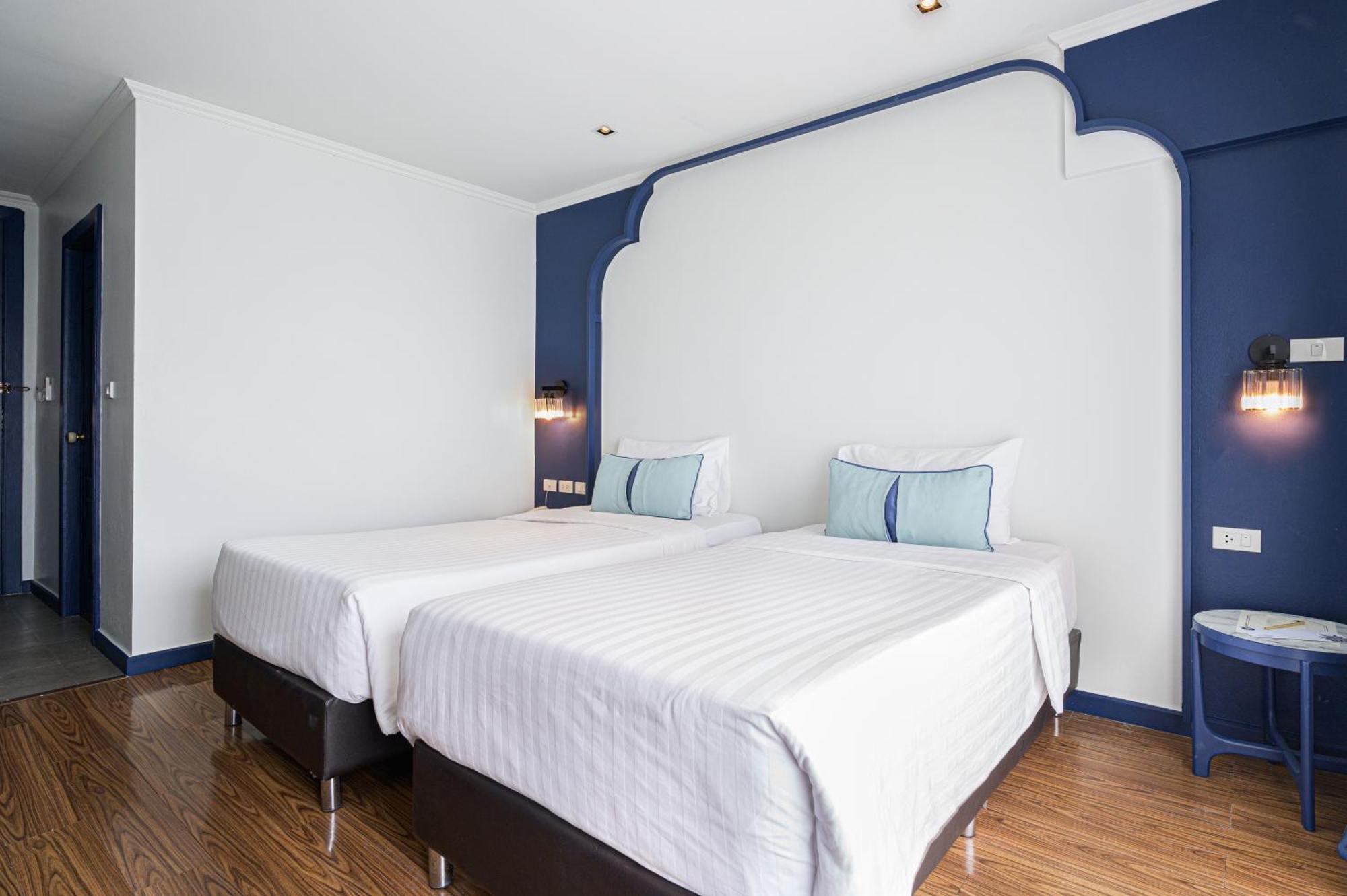 Bhukitta Boutique Hotel Phuket Town Стая снимка